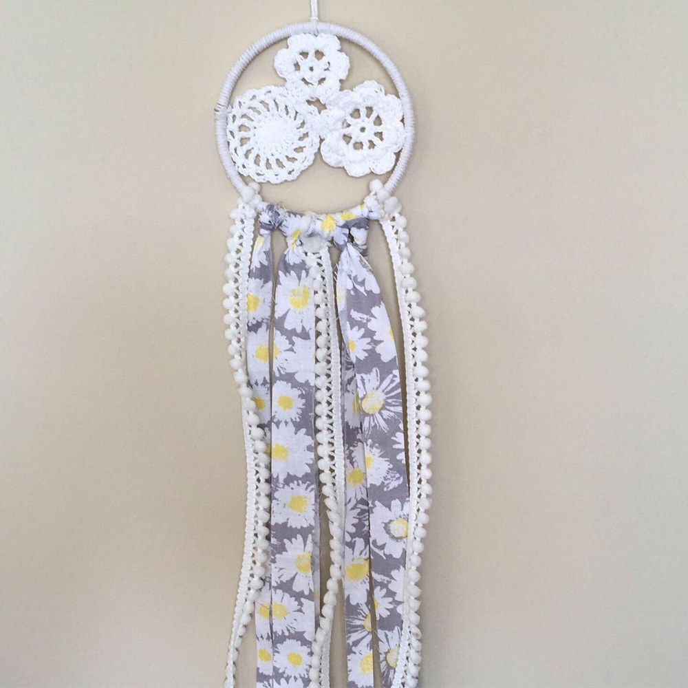 Daisy Crochet Boho Dreamcatcher